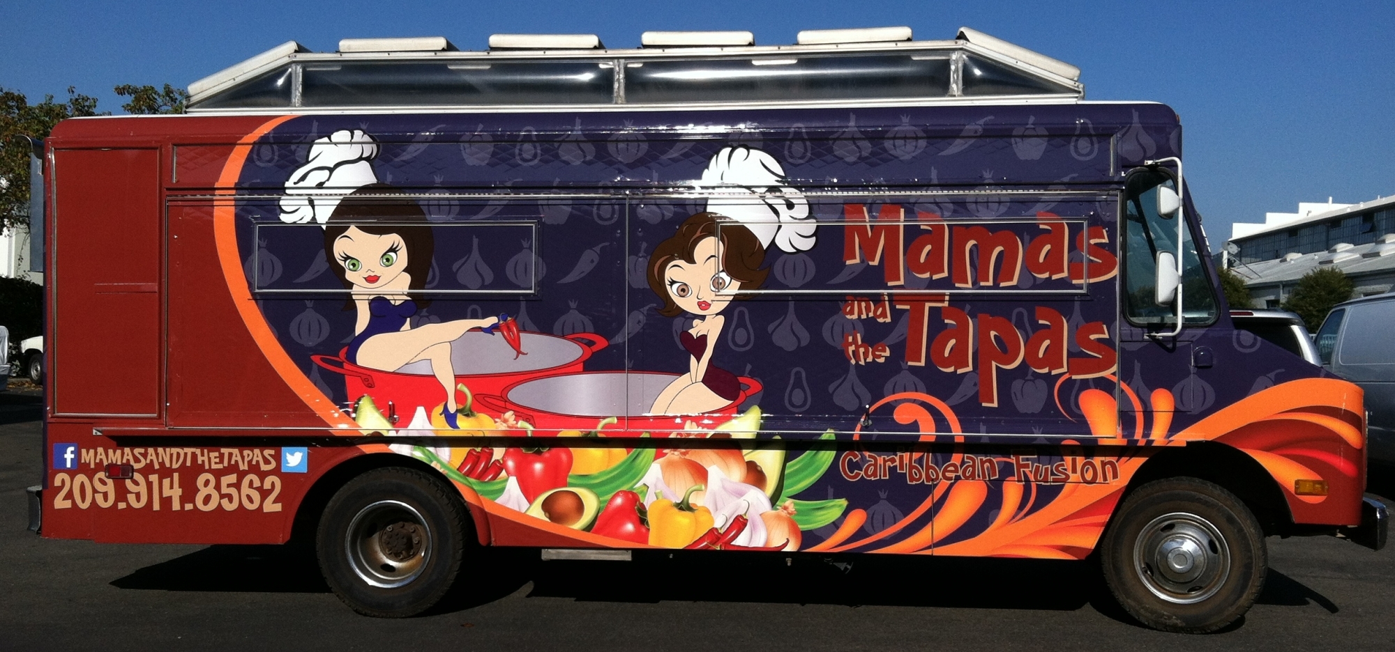 mamas tapas food truck wrap08 Custom Vehicle Wraps