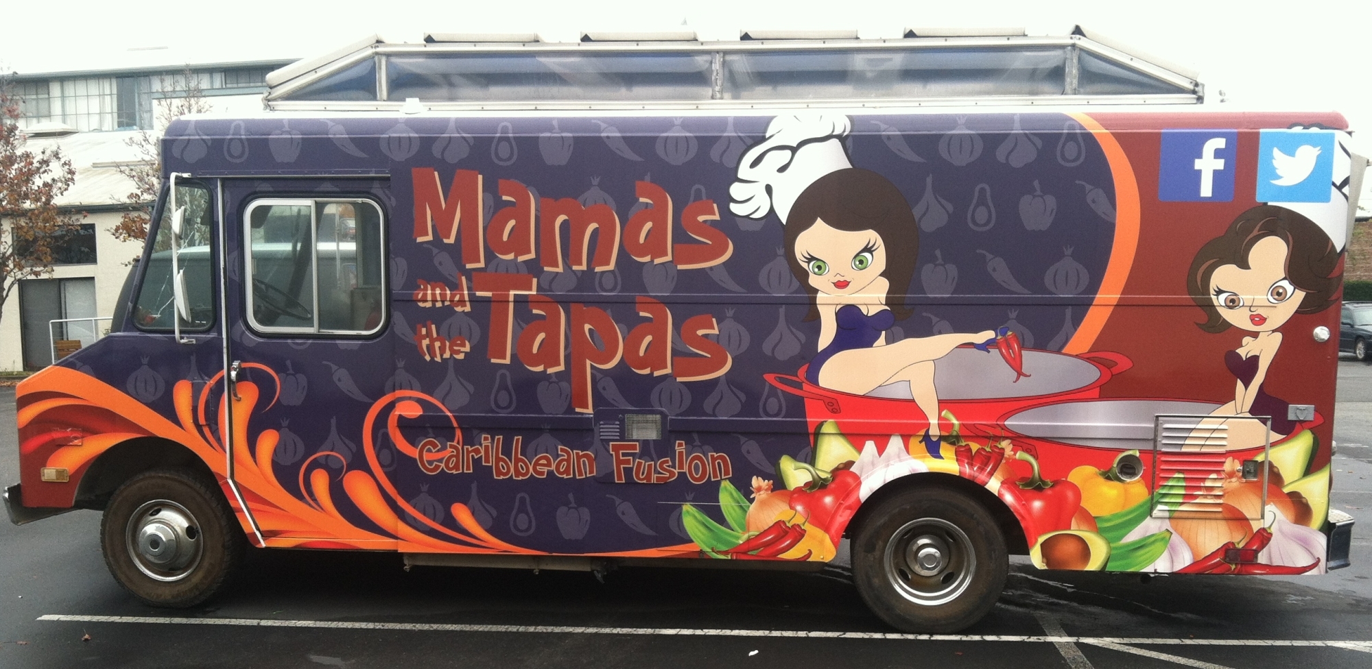 mamas tapas food truck wrap09 Custom Vehicle Wraps