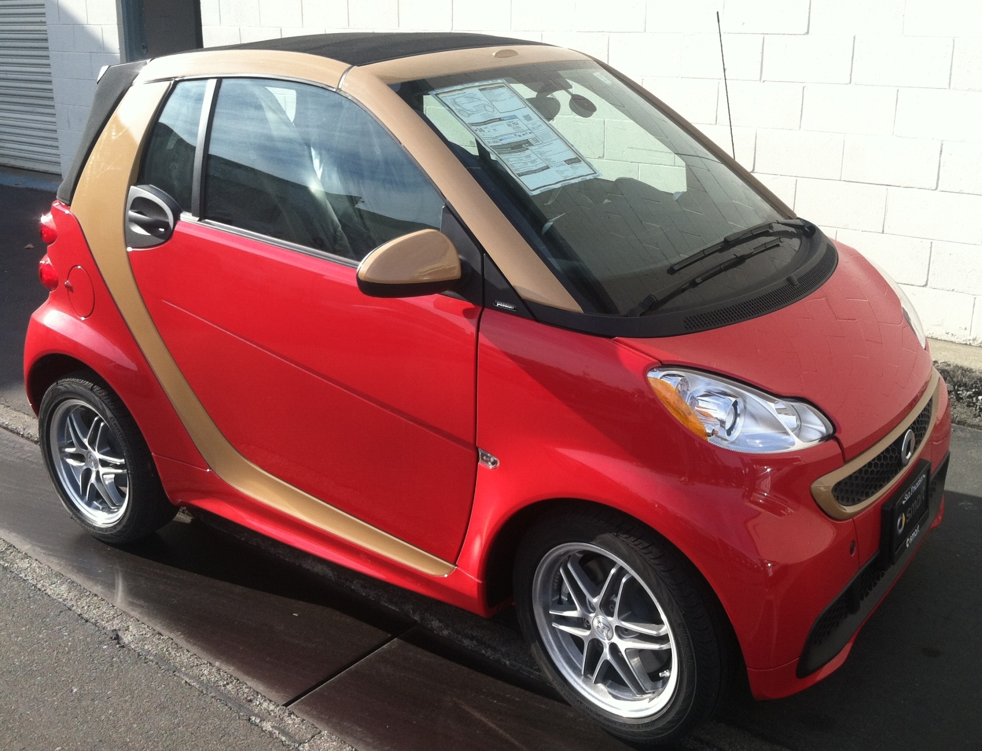 Highlight Wrap for a Smart Car Custom Vehicle Wraps